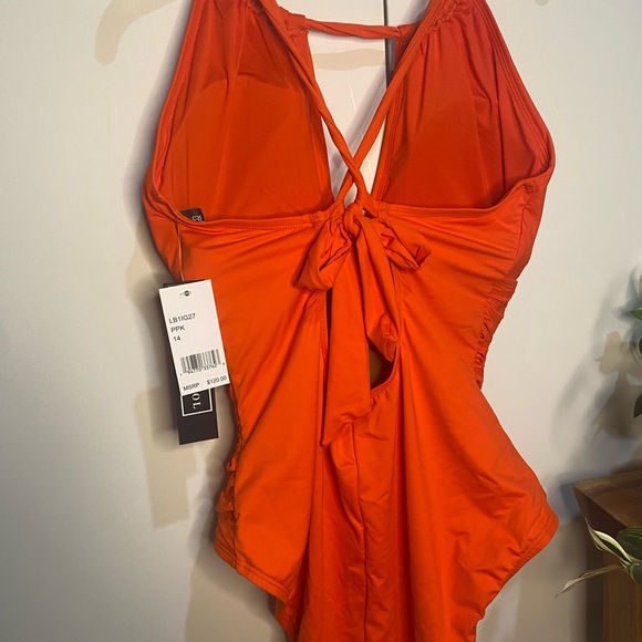 La Blanca One-Piece Swimsuit - Picture 4 of 5